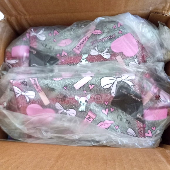 NEW TOO FACED BEAUTY MYSTERY BOX RESALE RESELLER MAKEUP 5 PIECE LOT BUND… - Picture 5 of 8